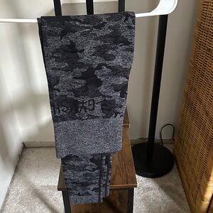 Gymshark Gray Camo Leggings